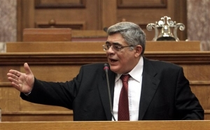 Αξιωματικοί ε.α., γιατροί, δικηγόροι και σεκιουριτάδες υποψήφιοι με τη Χρυσή Αυγή