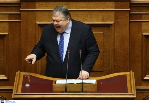 Επίθεση Βενιζέλου κατά κυβέρνησης: Εκεί που φτύνατε, γλείφετε