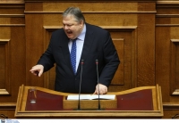 Επίθεση Βενιζέλου κατά κυβέρνησης: Εκεί που φτύνατε, γλείφετε