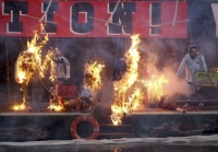 Φωτιά σε συλλογή πανκ αξίας 5 εκατ. λιρών: «Πανκ και νοσταλγία δεν πάνε μαζί»