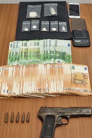 Αστυνομικοί της Ασφάλειας Κιλκίς συνέλαβαν στη Θεσσαλονίκη άτομο για κατοχή κοκαΐνης και παράνομη οπλοκατοχή