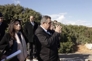Σε Ρω και Στρογγύλη Καμμένος, Βίτσας με 3 βουλευτές της Χρυσής Αυγής