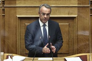 Σταϊκούρας: Πέντε πρόσθετες παρεμβάσεις για στήριξη νοικοκυριών και επιχειρήσεων
