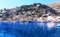 Με αγωγές προειδοποιεί ο δήμαρχος Σύμης τον υπουργό Ναυτιλίας