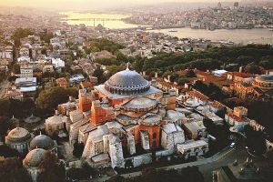 Πένθιμα ήχησαν οι καμπάνες στο Κιλκίς για την Αγιά Σοφιά