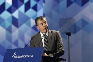 Θεοδωράκης: Ο τόπος έχει ανάγκη από μεγάλες συμμαχίες