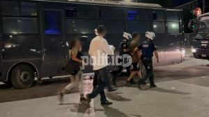 Θεσσαλονίκη: Μία προσαγωγή ατόμου στο κέντρο (pics &amp; vid)
