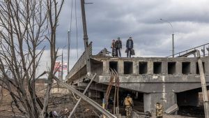 Ουκρανία: Επίθεση της Ρωσίας σε σιδηροδρόμους έτσι ώστε να μη μεταφερθούν όπλα από τη Δύση