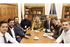 Η «παιδική χαρά» της Φώφης