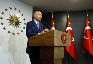 Ερντογάν: Ο λαός με εμπιστεύτηκε - Κανείς δεν θα πλήξει τη δημοκρατία ρίχνοντας σκιές στις εκλογές