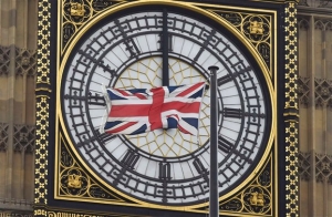 Με όπλο τη μετανάστευση προηγείται το Brexit