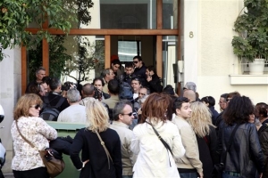 Επανασυστήνονται 2.413 θέσεις για απολυμένους και «διαθέσιμους» εκπαιδευτικούς