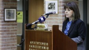 Σακελλαροπούλου: Εγκαινίασε το Αρχείο Χριστιανόπουλου στο ΑΠΘ
