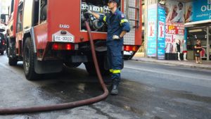 Σε εξέλιξη πυρκαγιά στον Ασπρόπυργο