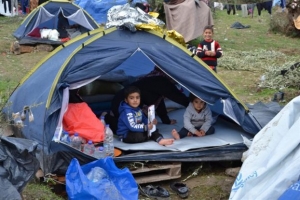 Εξηγήσεις Φλαμπουράρη για τους νέους οικίσκους στη Μόρια