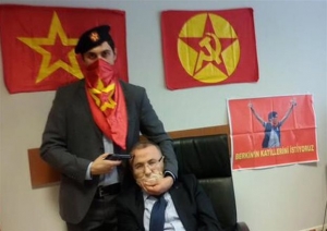 Εισβολή της αστυνομίας έβαλε τέλος στην ομηρία εισαγγελέα στην Κωνσταντινούπολη – Νεκροί οι δράστες