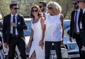 Στην Ακρόπολη η Μπριζίτ Μακρόν: «Ημέρα ευλογημένη από τους θεούς»