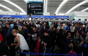 Δεν παραιτείται ο διευθυντής της British Airways
