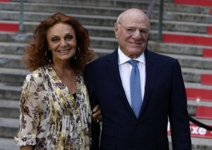 Ο σύζυγος της Νταϊάν Φον Φίρστενμπεργκ αποκαλύπτει την ετεροφυλοφιλία του μετά από 24 χρόνια γάμου