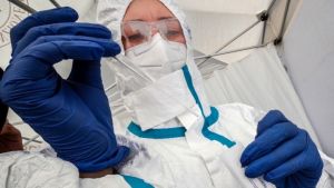 Covid-19: Αυξάνονται δραματικά κρούσματα και θάνατοι παγκοσμίως