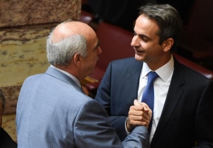 Ν.Δ: Μάχη με ιδεολογικό πρόσημο για σταθερότητα και ενότητα