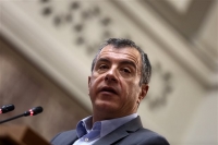 Θεοδωράκης: Δεν αποδέχεται ΣΥΡΙΖΑ, ΑΝΕΛ, Λεβέντη στη συνεργασία