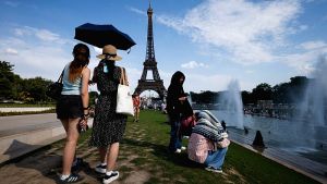 Καύσωνας στη Γαλλία: 68.000 νοικοκυριά χωρίς ρεύμα λόγω βλάβης