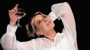 Το ταξίδι της Σίρλεϊ Βάλενταϊν προς την ελευθερία ξεκινά από το Θέατρο Σοφούλη