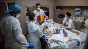 Θάνατοι και κρούσματα από την πανδημία σε διάφορες χώρες τo τελευταίο 24ωρο