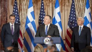 Mήνυμα του υπουργού Εξωτερικών των ΗΠΑ Πομπέο στους Ορθόδοξους με πασχαλινά αυγά (pic)