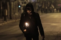 Μολότοφ κατά αστυνομικών τη νύχτα στα Εξάρχεια