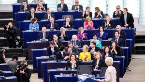 Φον ντερ Λάιεν: Ο Απόστολος Τζιτζικώστας αναλαμβάνει κρίσιμες θέσεις στις μεταφορές και τον τουρισμό