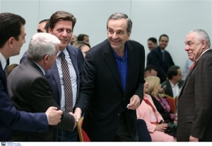 Ο Αντώνης Σαμαράς δηλώνει παρών και στέλνει μηνύματα προς πάσα κατεύθυνση