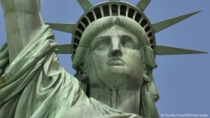 Deutsche Welle: Η ματιά των ΗΠΑ στις τριβές Ελλάδας-Γερμανίας