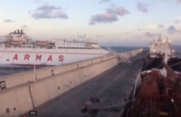 Πλοίο προσκρούει στο λιμάνι στα Κανάρια Νησιά