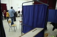 <div>Νέα Δημοκρατία: Ανεπίσημες εκτιμήσεις φέρουν Μεϊμαράκη - Μητσοτάκη να αναμετρούνται στο β' γύρο</div>