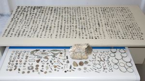 Συλλήψεις στα Γρεβενά για παράνομη κατοχή αρχαιοτήτων