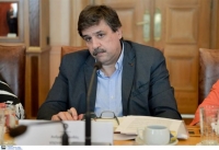 Ο Ξανθός αναγνωρίζει τον «εργασιακό μεσαίωνα» στην Υγεία