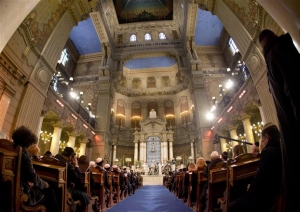 Μήνυμα κατά της μισαλλοδοξίας από τον Πάπα στη συναγωγή