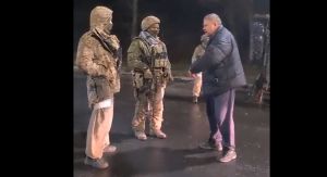 Ουκρανία: Άνδρας στη Μελιτόπολη προς στρατιώτες – «Είμαι και εγώ Ρώσος, τι κάνετε σε αυτή τη χώρα;»