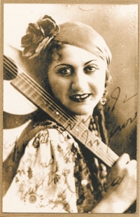 Βόλος: Εκλεψαν την προτομή της Σοφίας Βέμπο έξω από το δημαρχείο