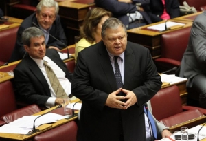 Τροπολογία Βενιζέλου: Όχι άνευ ορίων εξουσιοδότηση στον Τσακαλώτο