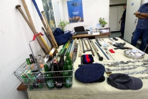 Επίθεση με κροτίδες σε σύνδεσμο οπαδών της ΑΕΚ στο Μπραχάμι