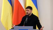 Διαμαρτυρία Ουκρανών αξιωματούχων με επιστροφή πολωνικών διακρίσεων