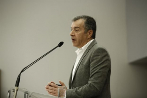 Αίτημα Θεοδωράκη για συνάντηση πολιτικών αρχηγών