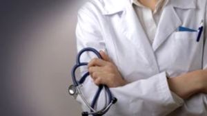 Σύλληψη γιατρού για δωροληψία: Προσωρινά κρατούμενος λόγω μη καταβολής εγγύησης