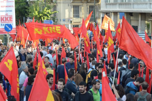 To KKE καταδίκασε την επίθεση στο σπίτι του Μίκη Θεοδωράκη