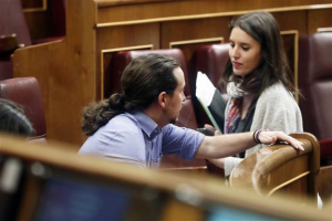Podemos: Ψήφο εμπιστοσύνης καλούνται να δώσουν τα μέλη στο ηγετικό ζευγάρι