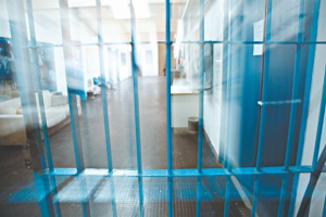 Η «μαφία των πιστοποιητικών» σε δικαστήρια και φυλακές Κορυδαλλού