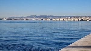Αίθριος καιρός με τοπικές νεφώσεις στη Μακεδονία και Θράκη